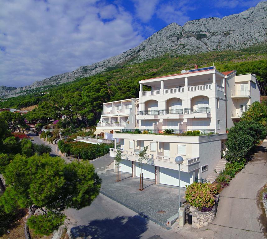 Apartments Villa Medic Brela Exteriér fotografie